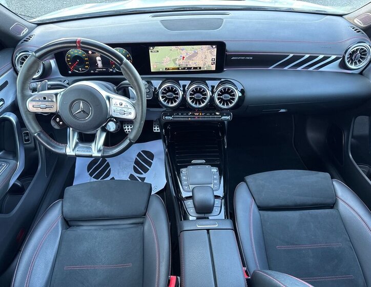 Mercedes-Benz CLA Sedan / Limuzína 2,0 l 310 kw