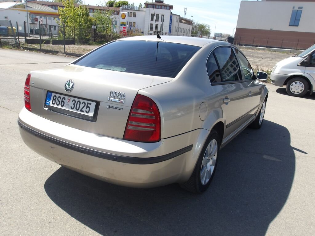 Škoda Superb Sedan / Limuzína 1,9 l 96 kw