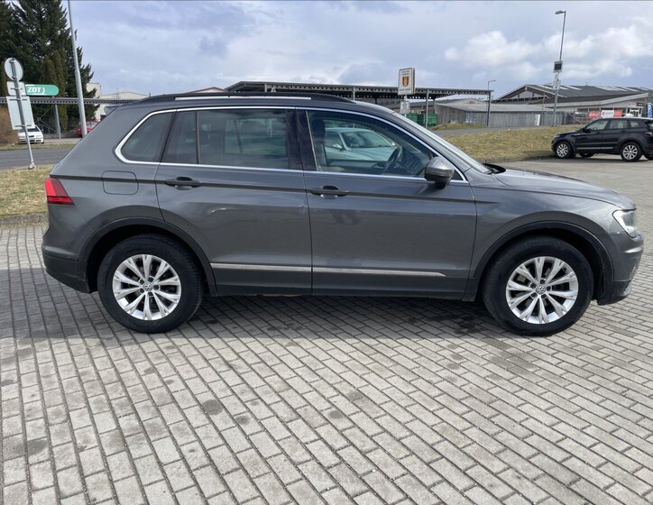 Volkswagen Tiguan SUV / Terénní 2,0 l 110 kw