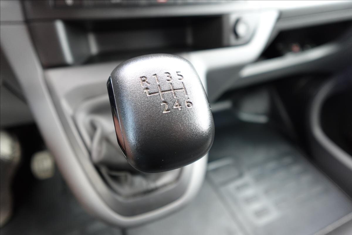 Opel Vivaro Ostatní 1,5 l 75 kw