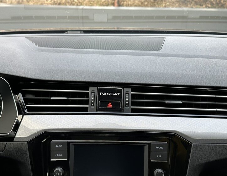 Volkswagen Passat Kombi 1,5 l 110 kw