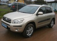 Toyota RAV4 Kombi 2,0 l 112 kw