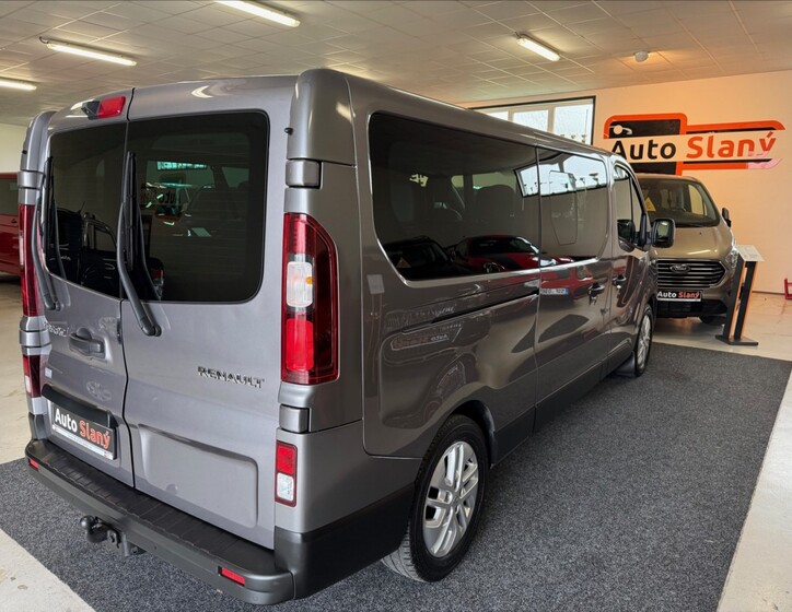 Renault Trafic 6