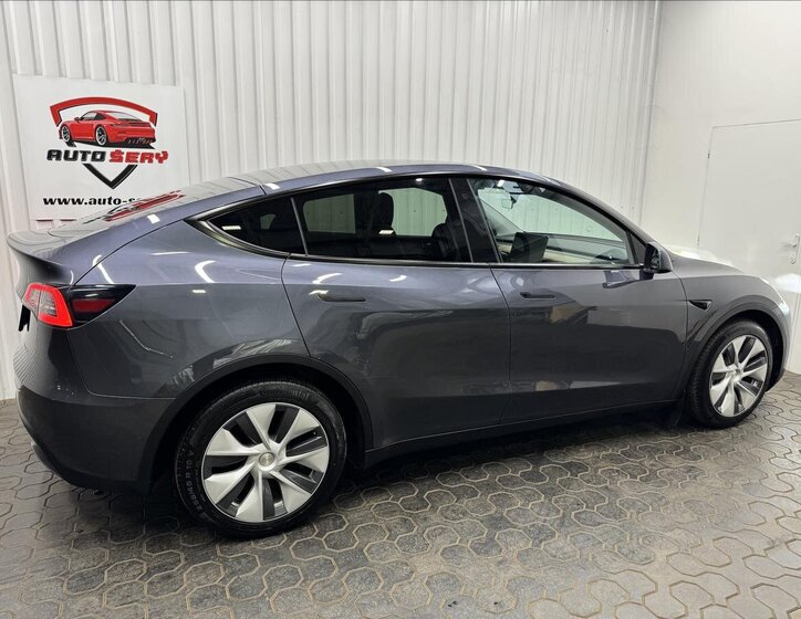 Tesla Model Y SUV 0,0 378 kw