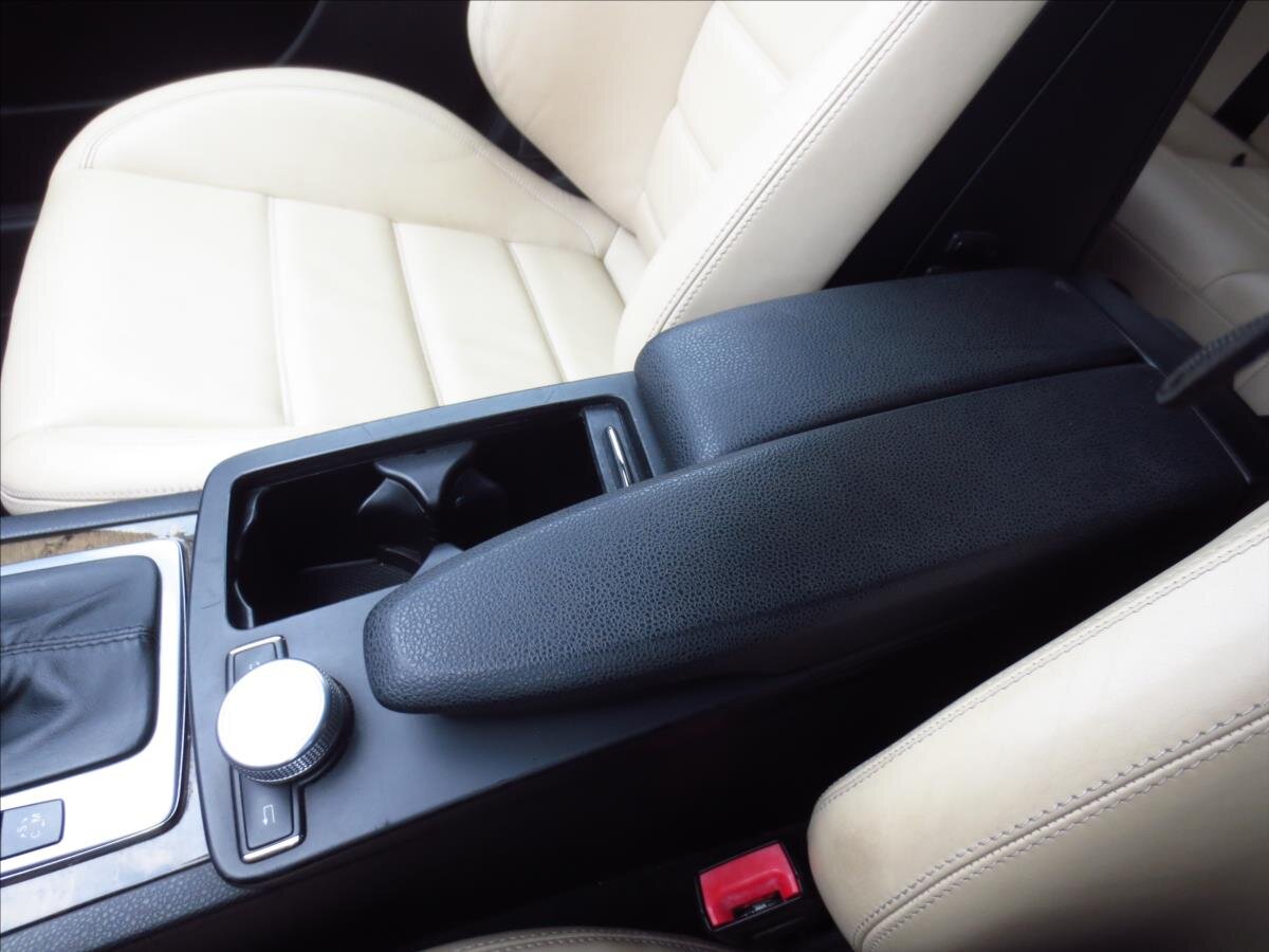 Mercedes-Benz Třídy C Kombi 6,2 l 336 kw