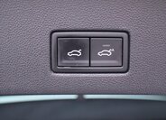 Volkswagen Touareg SUV / Terénní 3,0 l 210 kw