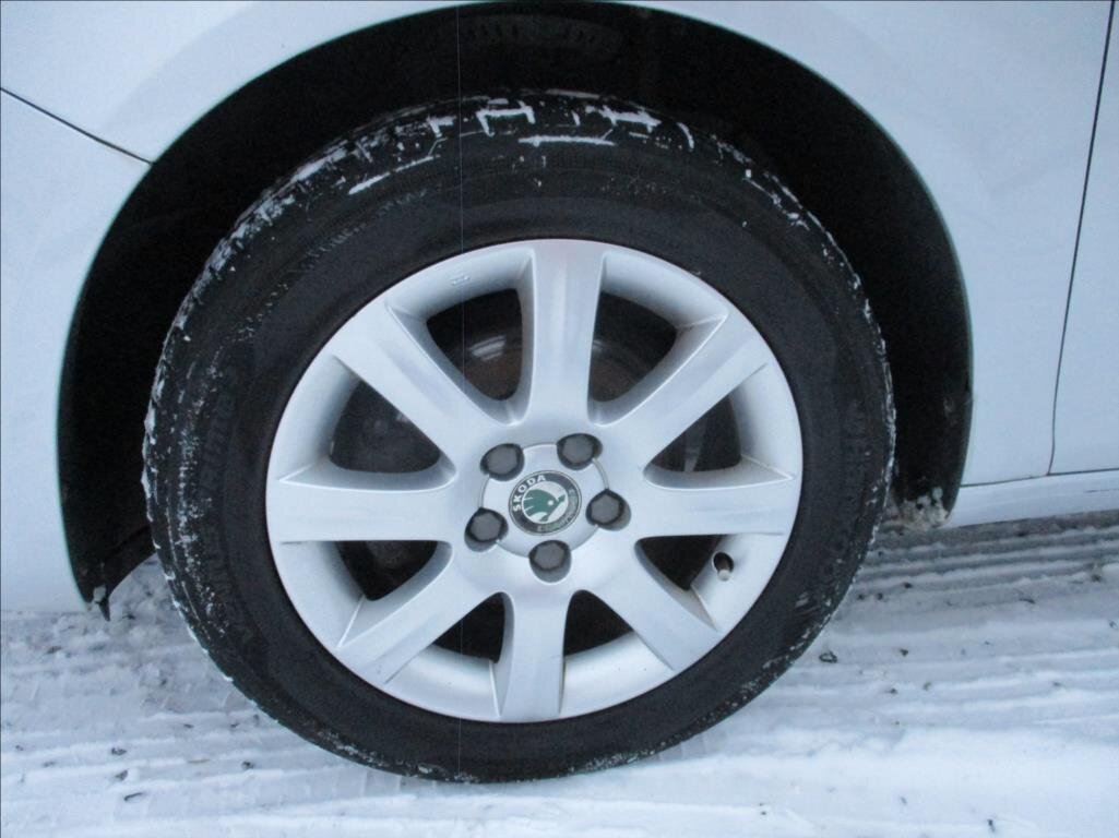 Škoda Roomster Kombi 1,2 l 63 kw