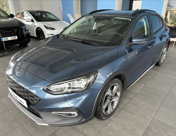 Ford Focus Hatchback 999,0 92 kw