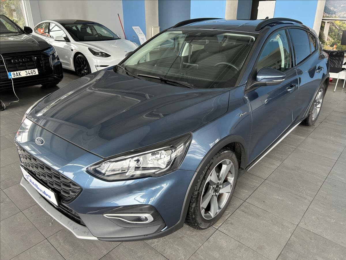 Ford Focus Hatchback 999,0 92 kw