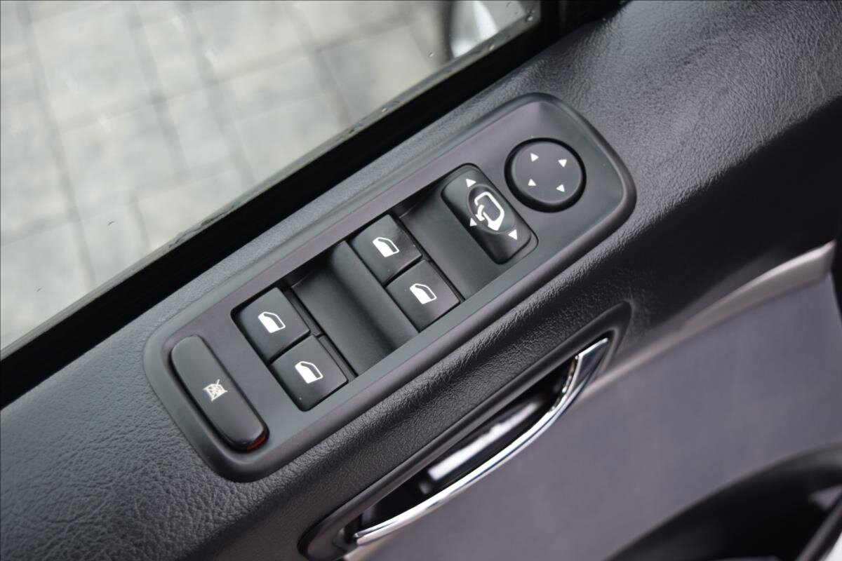 Peugeot 807 MPV 2,0 l 100 kw