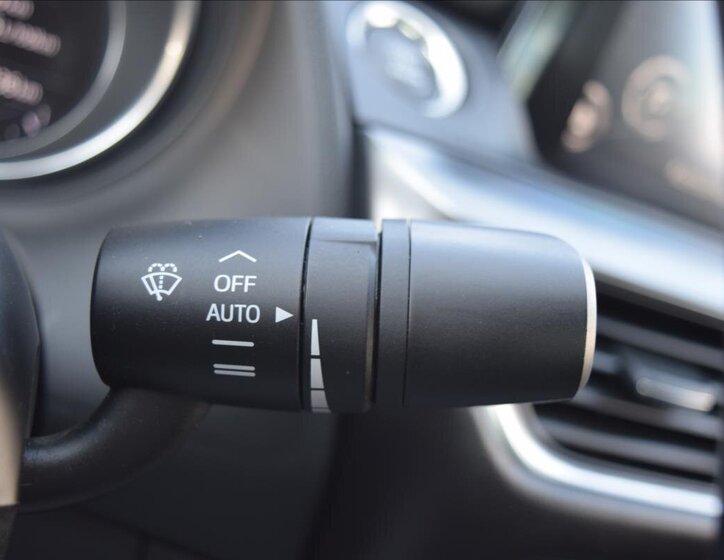 Mazda 6 Sedan / Limuzína 2,5 l 141 kw