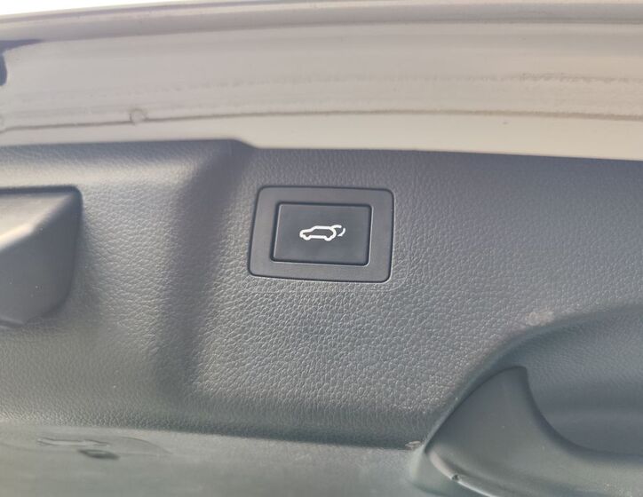 Hyundai Grand Santa Fe 10