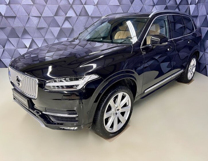 Volvo XC90 1