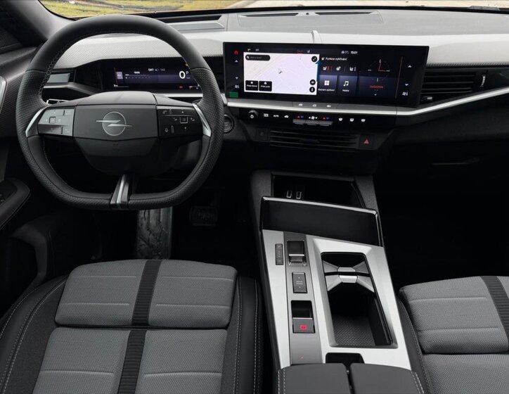 Opel Grandland SUV / Terénní 1,2 l 107 kw