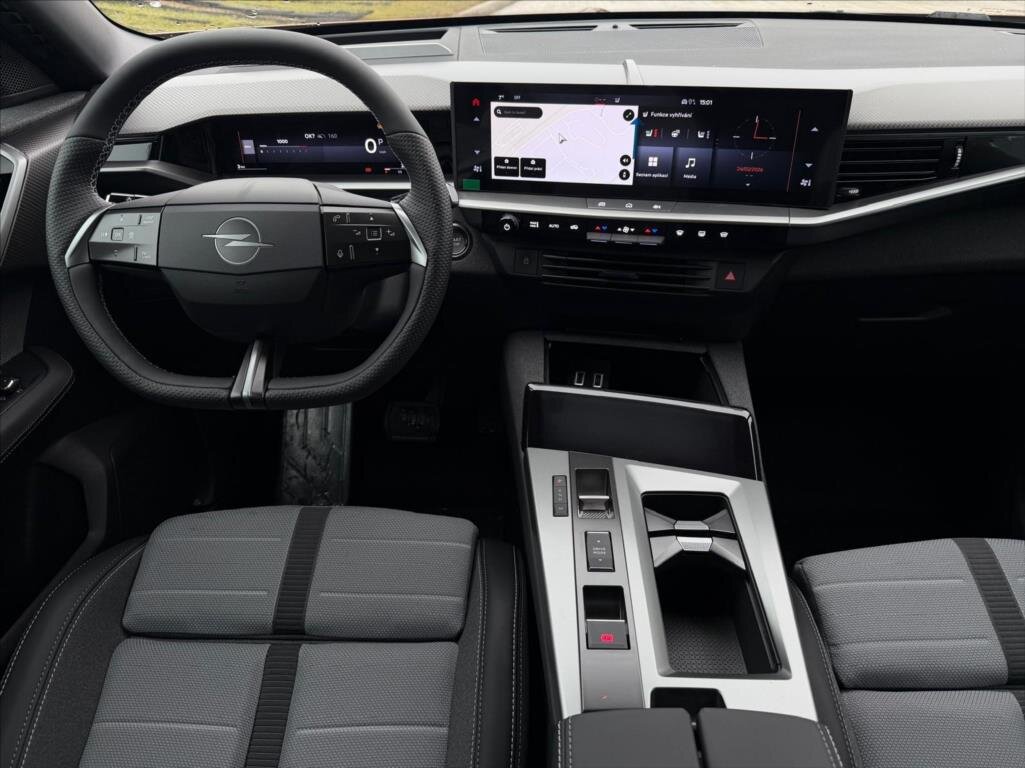 Opel Grandland SUV / Terénní 1,2 l 107 kw