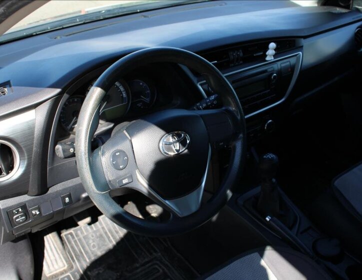 Toyota Auris Hatchback 1,3 l 73 kw