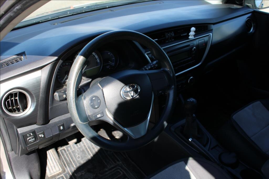 Toyota Auris Hatchback 1,3 l 73 kw