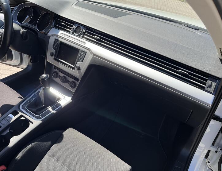 Volkswagen Passat 13