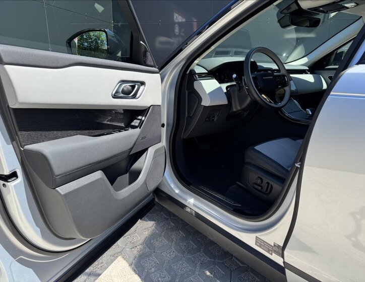 Land Rover Range Rover Velar 10