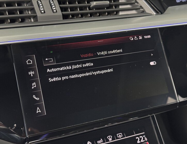 Audi e-tron SUV / Terénní 0,0 300 kw