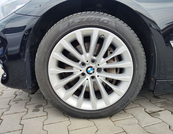 BMW Řada 5 Sedan / Limuzína 3,0 l 235 kw