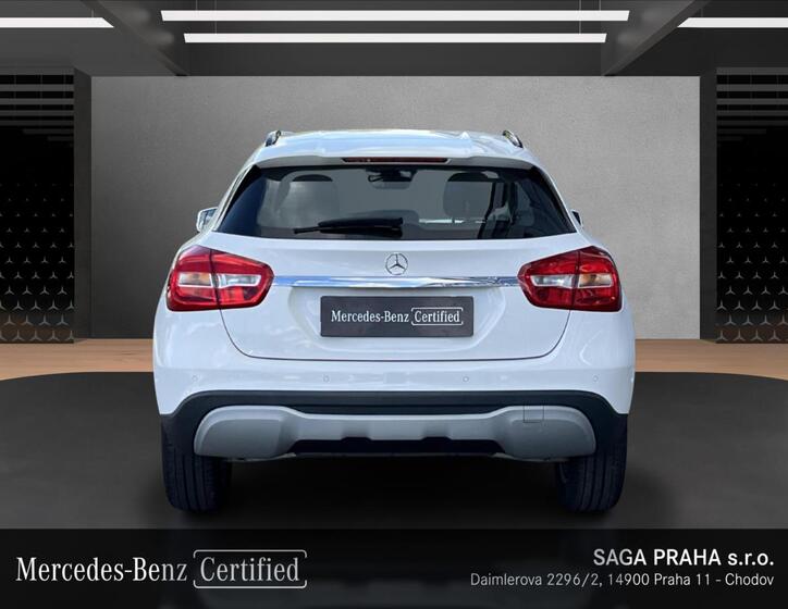 Mercedes-Benz GLA 4