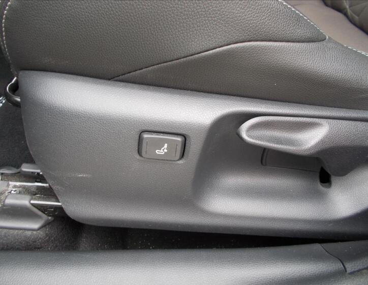 Toyota Yaris Cross 21