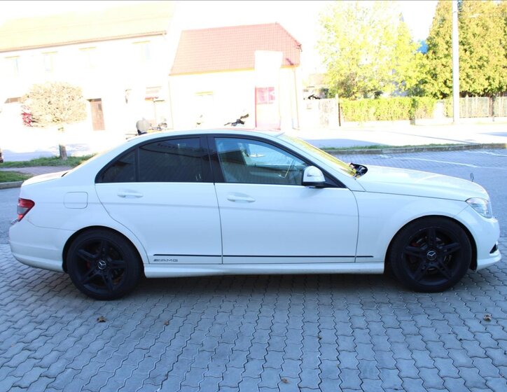 Mercedes-Benz Třídy C Sedan / Limuzína 3,0 l 170 kw