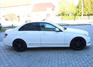 Mercedes-Benz Třídy C Sedan / Limuzína 3,0 l 170 kw