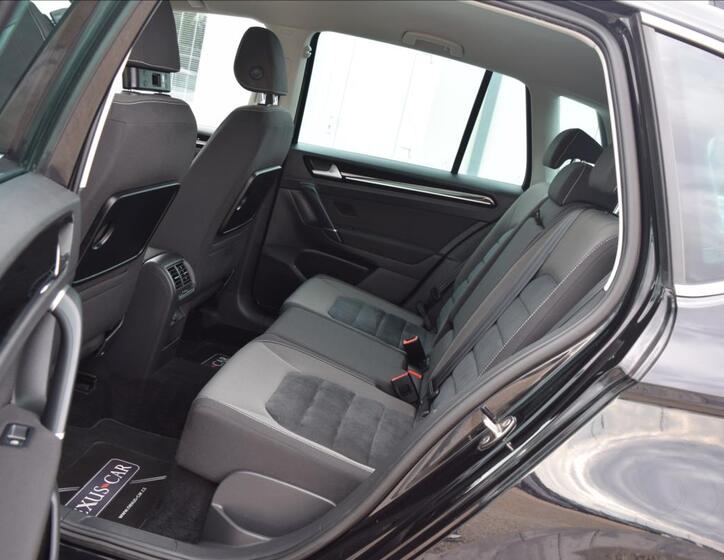 Volkswagen Golf Sportsvan 18