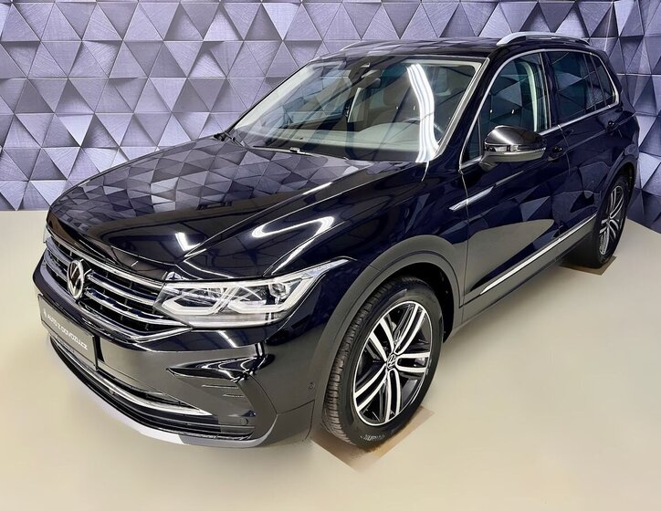Volkswagen Tiguan 1