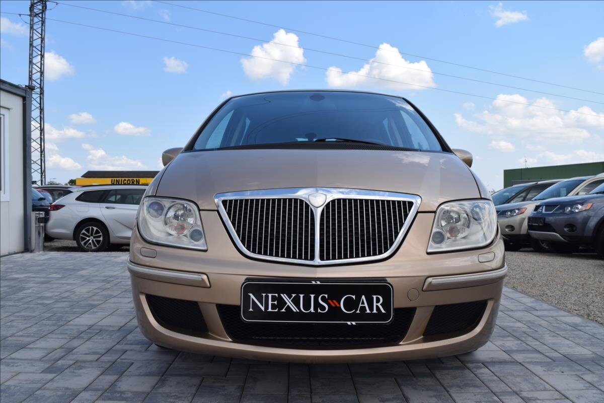 Lancia Phedra MPV 2,2 l 94 kw