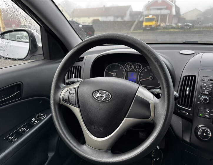 Hyundai i30 16