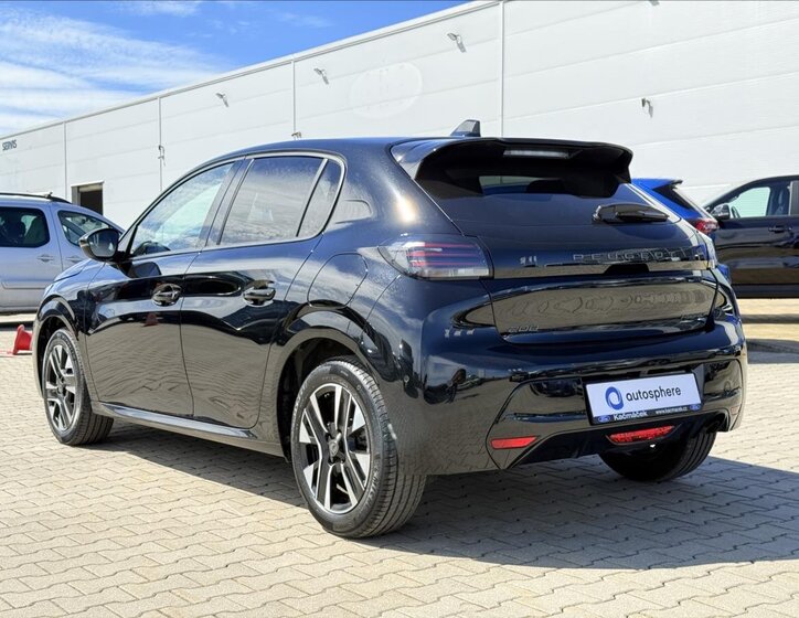 Peugeot 208 Hatchback 1,2 l 74 kw