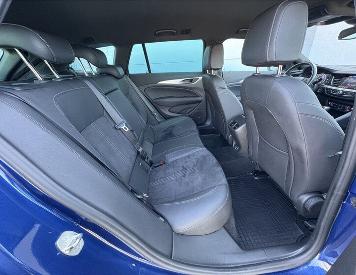 Opel Insignia Kombi 2,0 l 128 kw