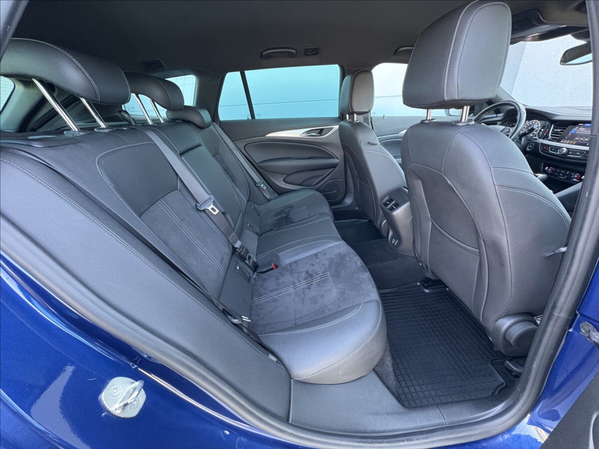 Opel Insignia Kombi 2,0 l 128 kw