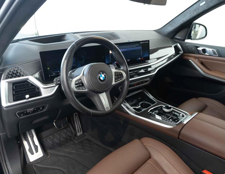 BMW X7 11