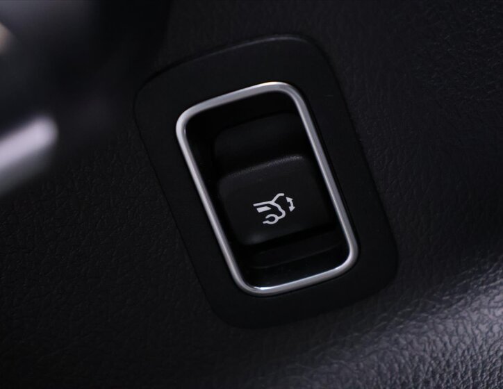 Mercedes-Benz GLA 19