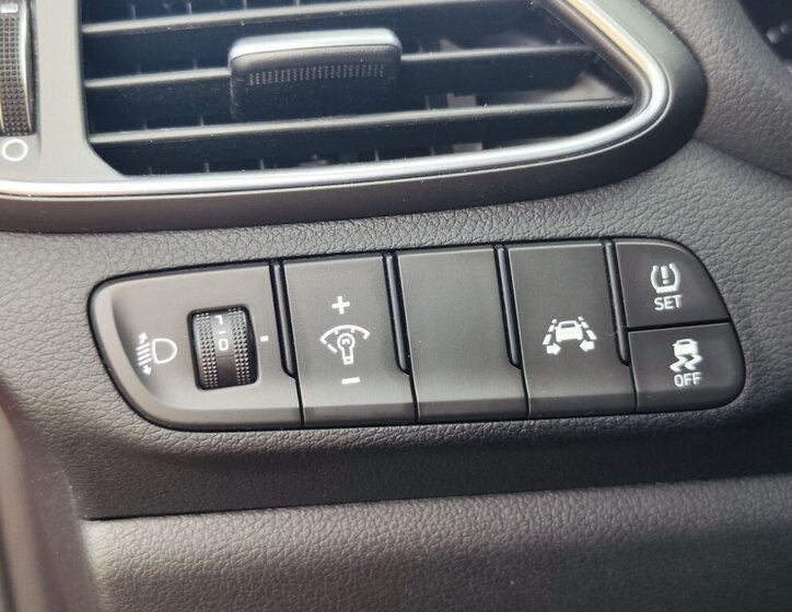 Hyundai i30 Kombi 1,4 l 103 kw