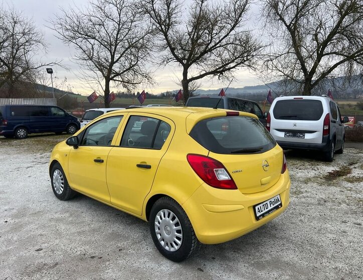 Opel Corsa 12