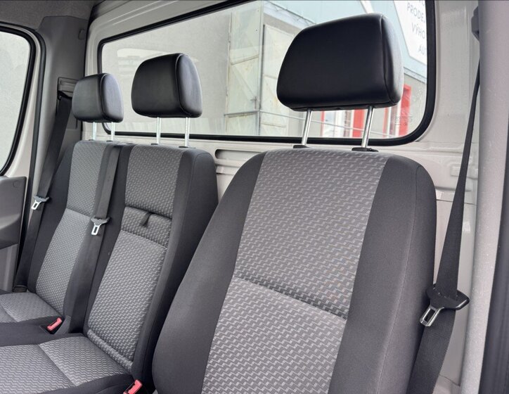 Volkswagen Crafter 28