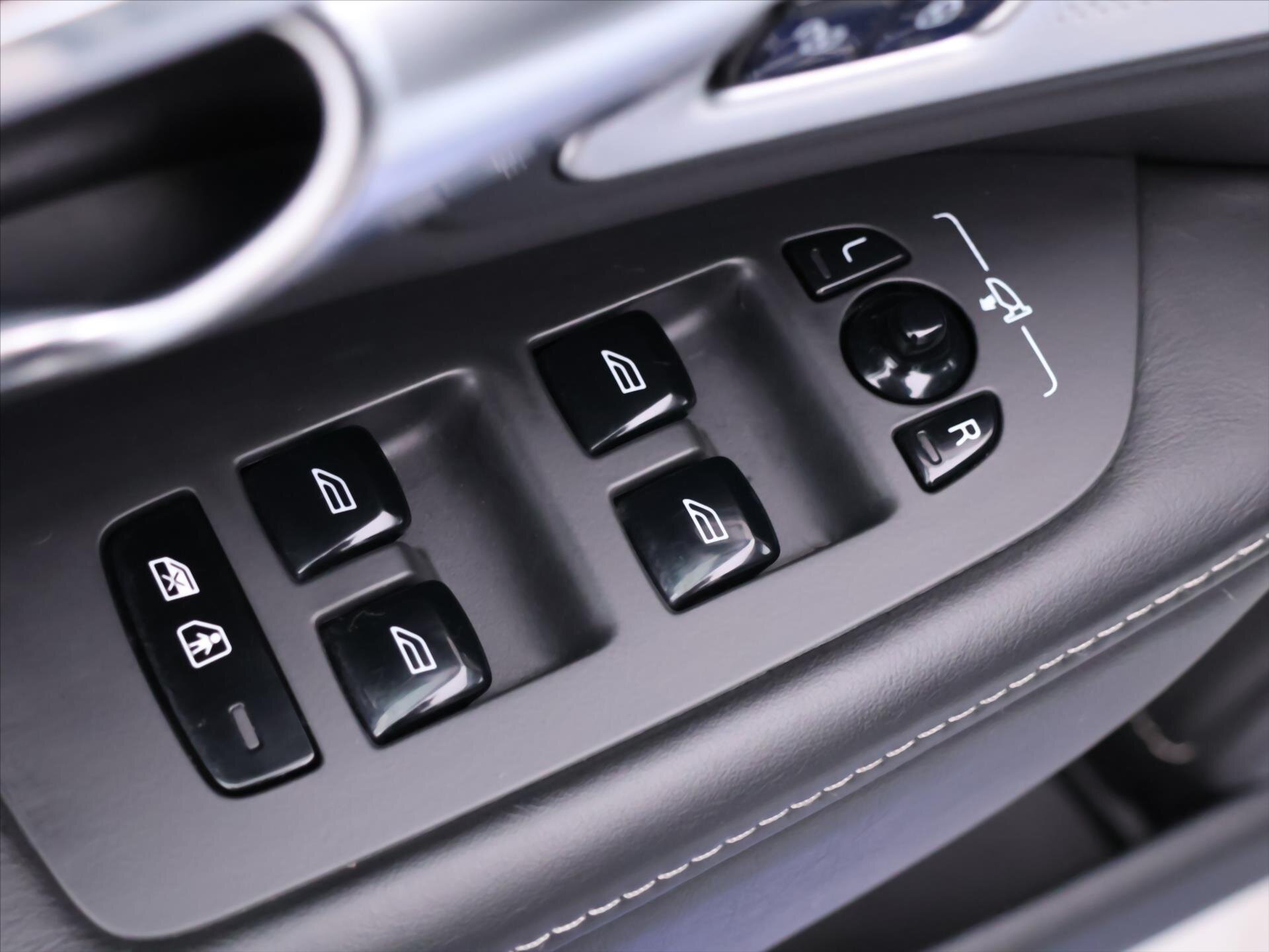 Volvo V90 Kombi 2,0 l 173 kw