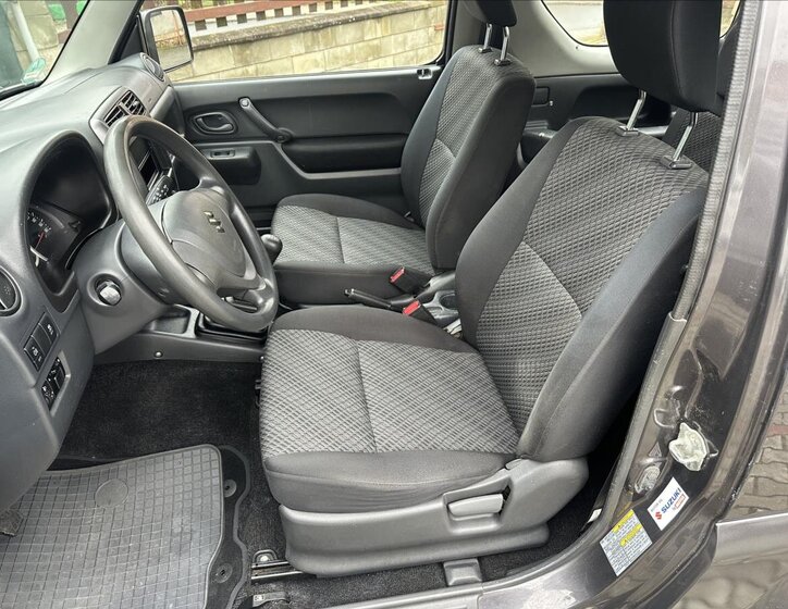 Suzuki Jimny 12