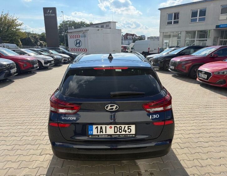 Hyundai i30 4