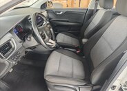 KIA Stonic CUV / Crossover 1,2 l 61 kw