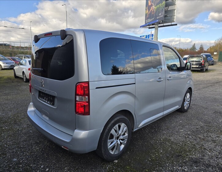 Peugeot Traveller 5