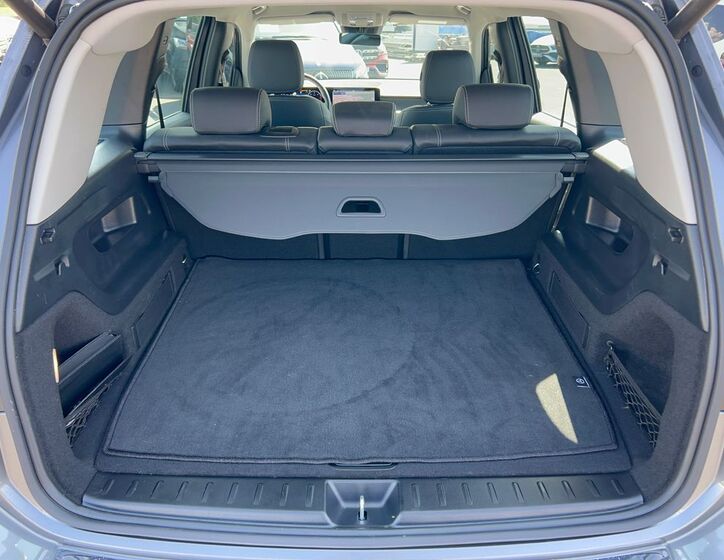 Mercedes-Benz GLB 10