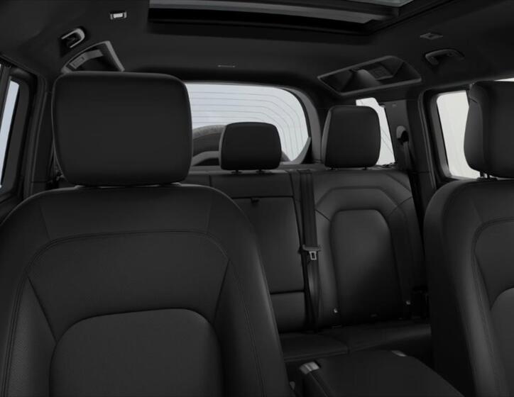 Land Rover Defender 7