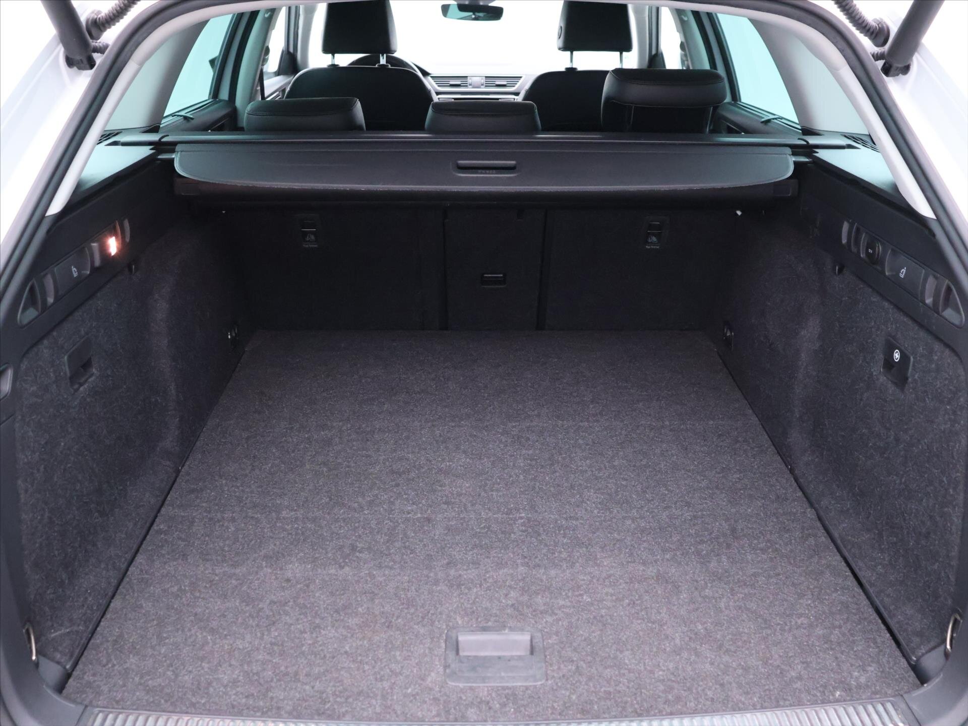 Škoda Superb Kombi 2,0 l 206 kw