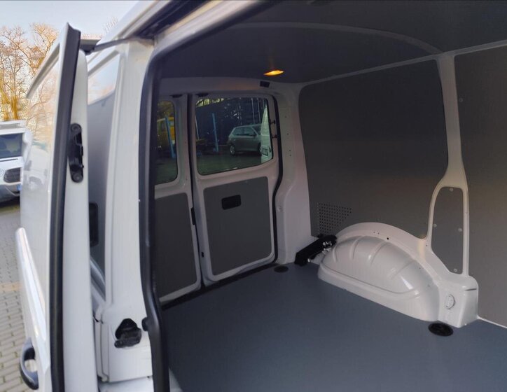 Volkswagen Transporter Ostatní 2,0 l 84 kw